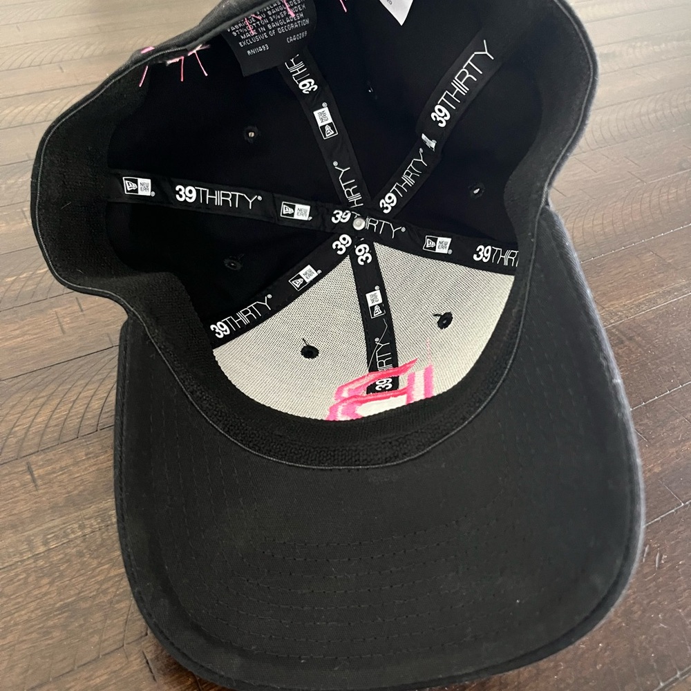 Baseball cap - Picture 3 of 3